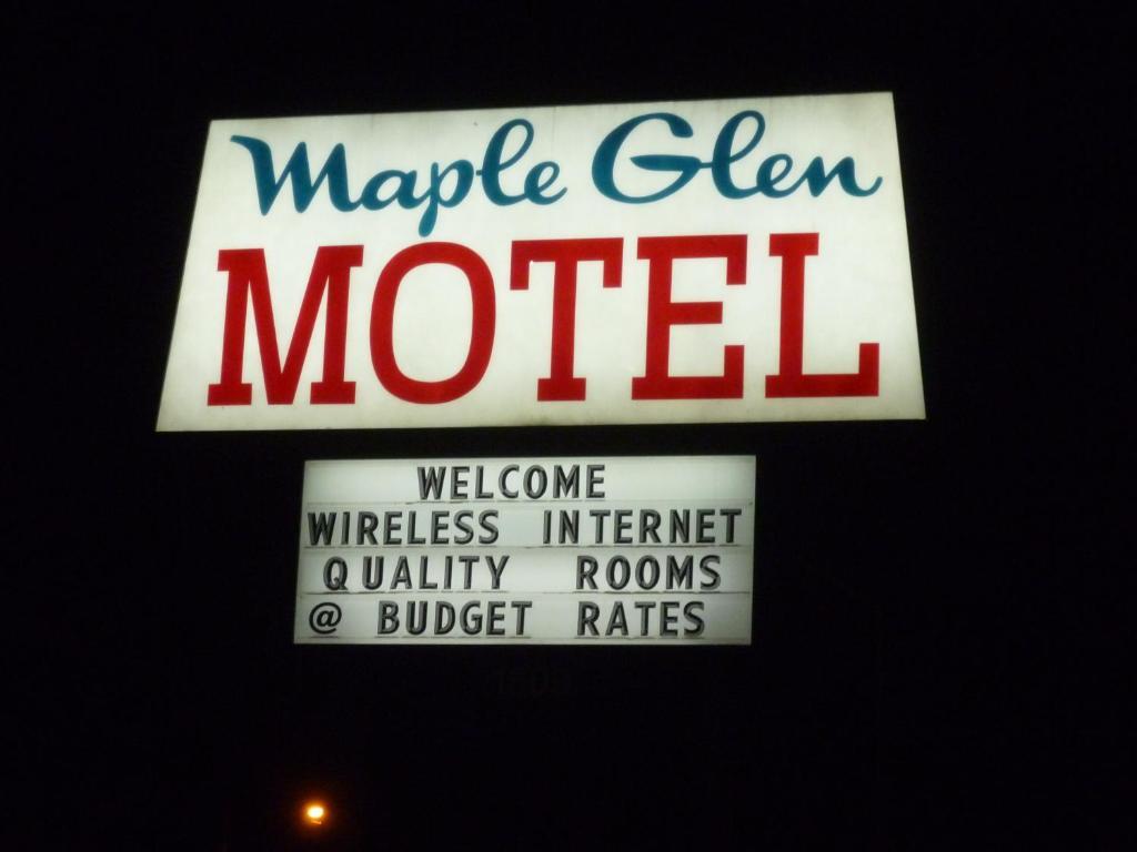 Maple Glen Motel Лондон Екстериор снимка
